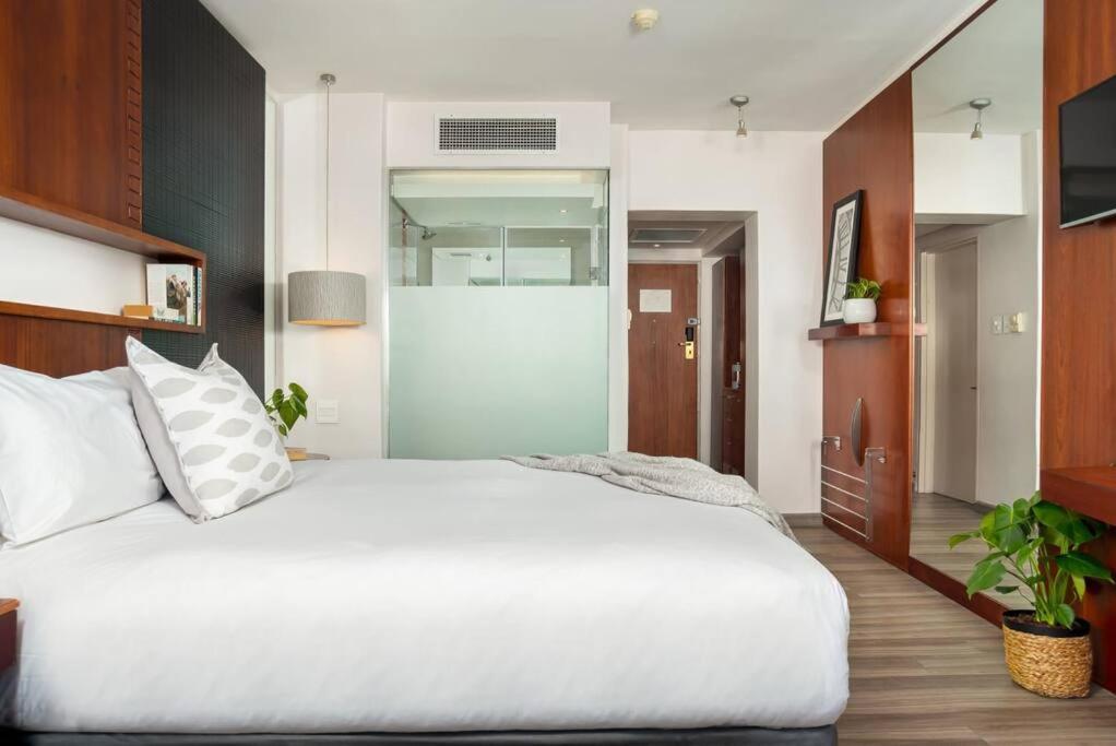 Central Modern City Escape Apartment! Cape Town Exterior photo
